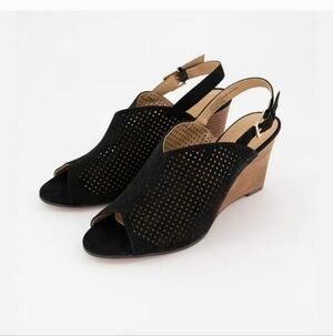 💋5/20 Nwot violet&red black sandal